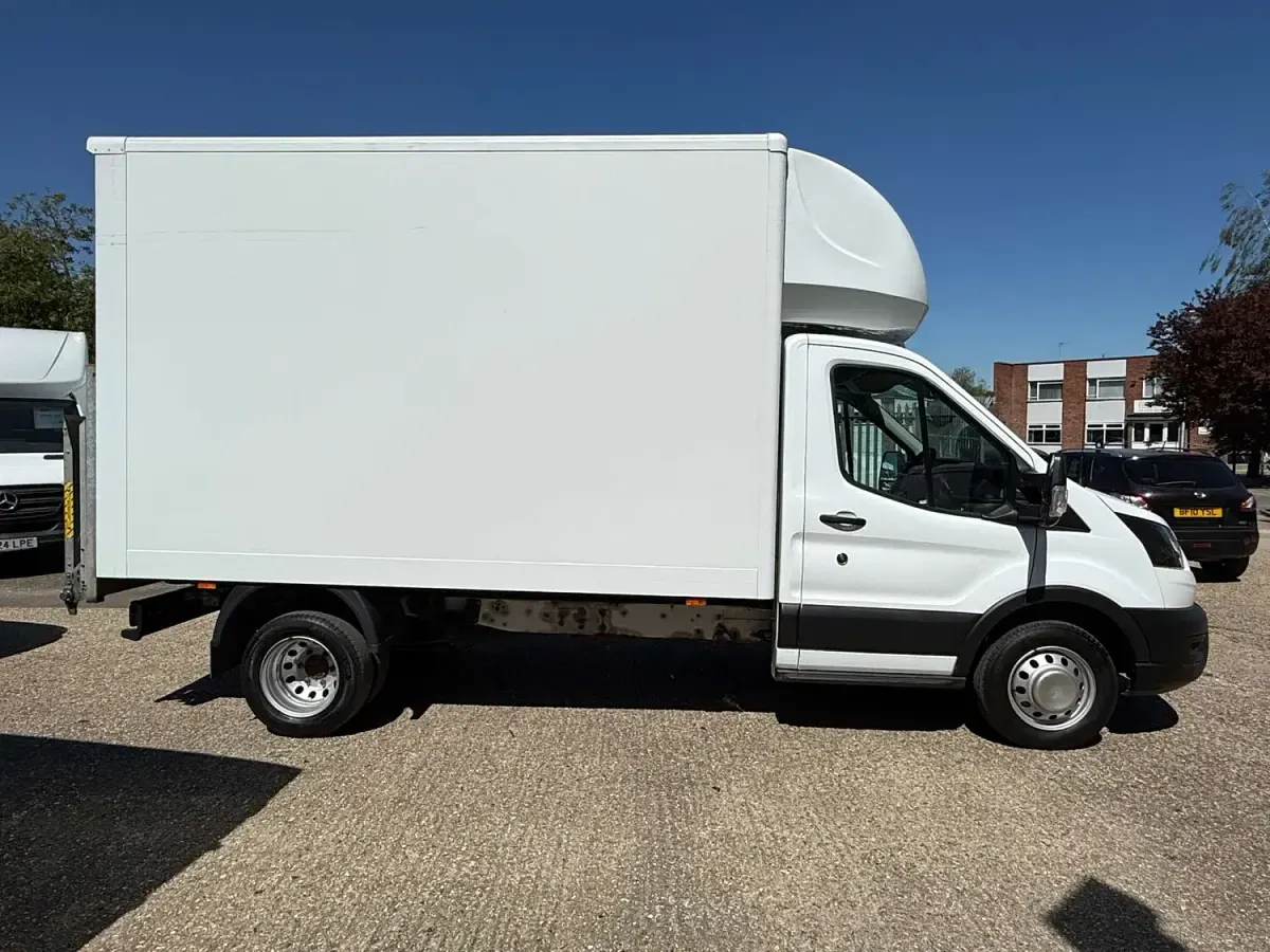 Used Ford Transit 130 HP (95 kW) 2022 White Cabriolet