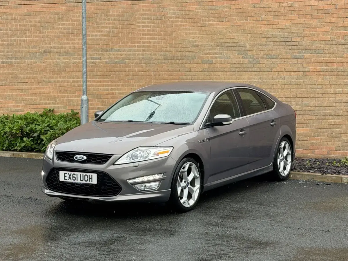 Used Ford Mondeo Titanium X 2011 Brown Hatchback