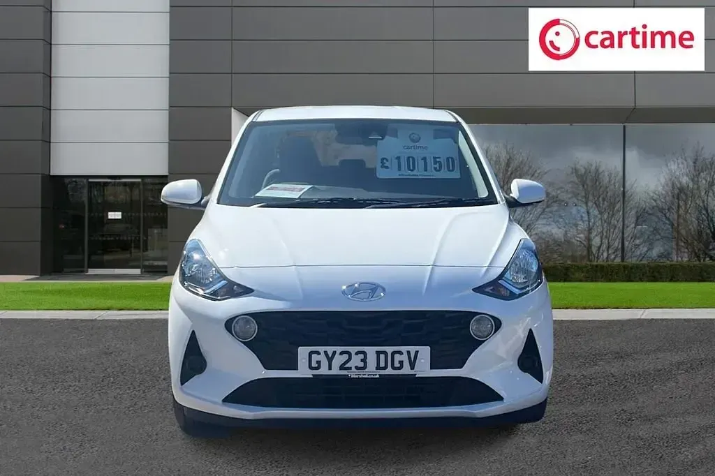 Usado Hyundai i10 SE 67 HP (49 kW) 2023 Branco Citadino