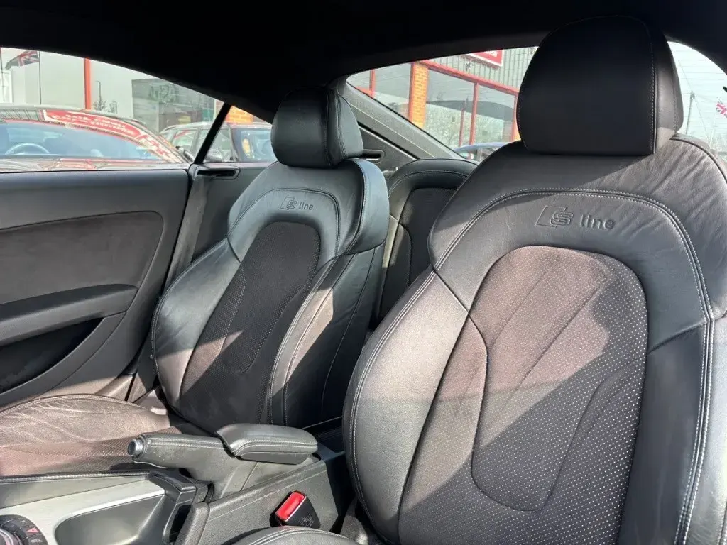 Używany Audi TT S-Line 170 KM (125 kW) 2013 Czarny Coupe