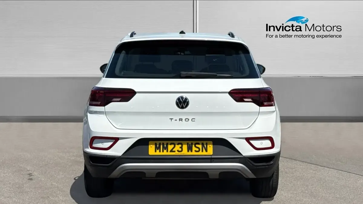 Used VW T-Roc Life 150 HP (110 kW) 2023 White SUV