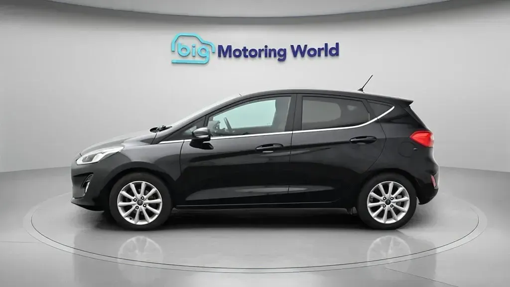 Usado Ford Fiesta Titanium 100 HP (73 kW) 2017 Preto Citadino