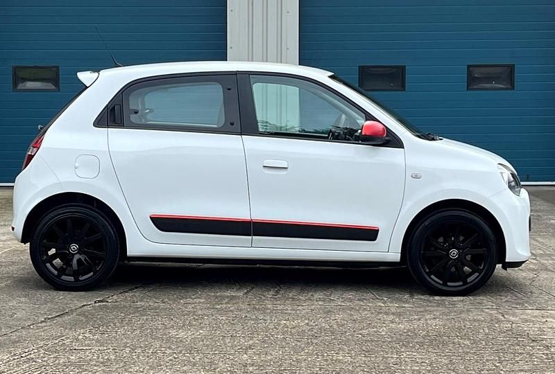Begagnad Renault Twingo Dynamique 70 HK (51 kW) 2014 Vit Halvkombi