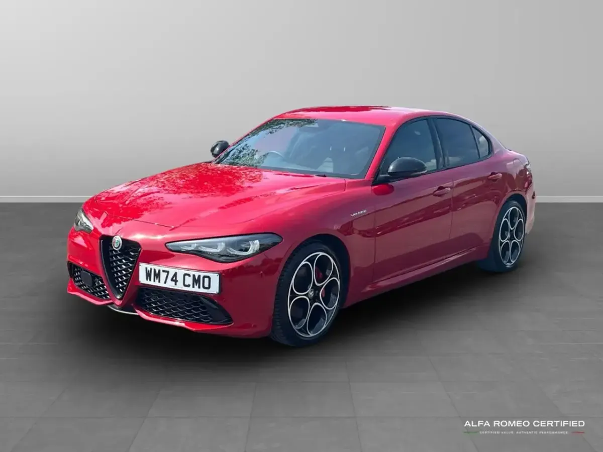 Used Alfa Romeo Giulia Veloce 276 HP (202 kW) 2024 Red Sedan