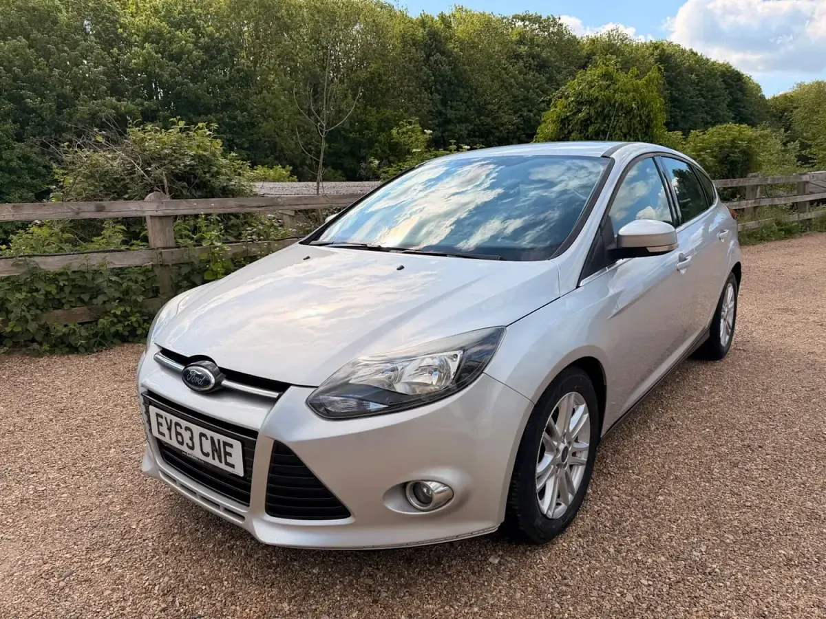 Used Ford Focus Titanium 115 HP (84 kW) 2013 Silver Hatchback