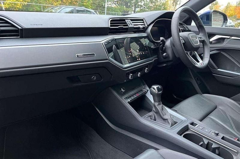 Used Audi Q3 S-Line 150 HP (110 kW) 2024 Blue SUV