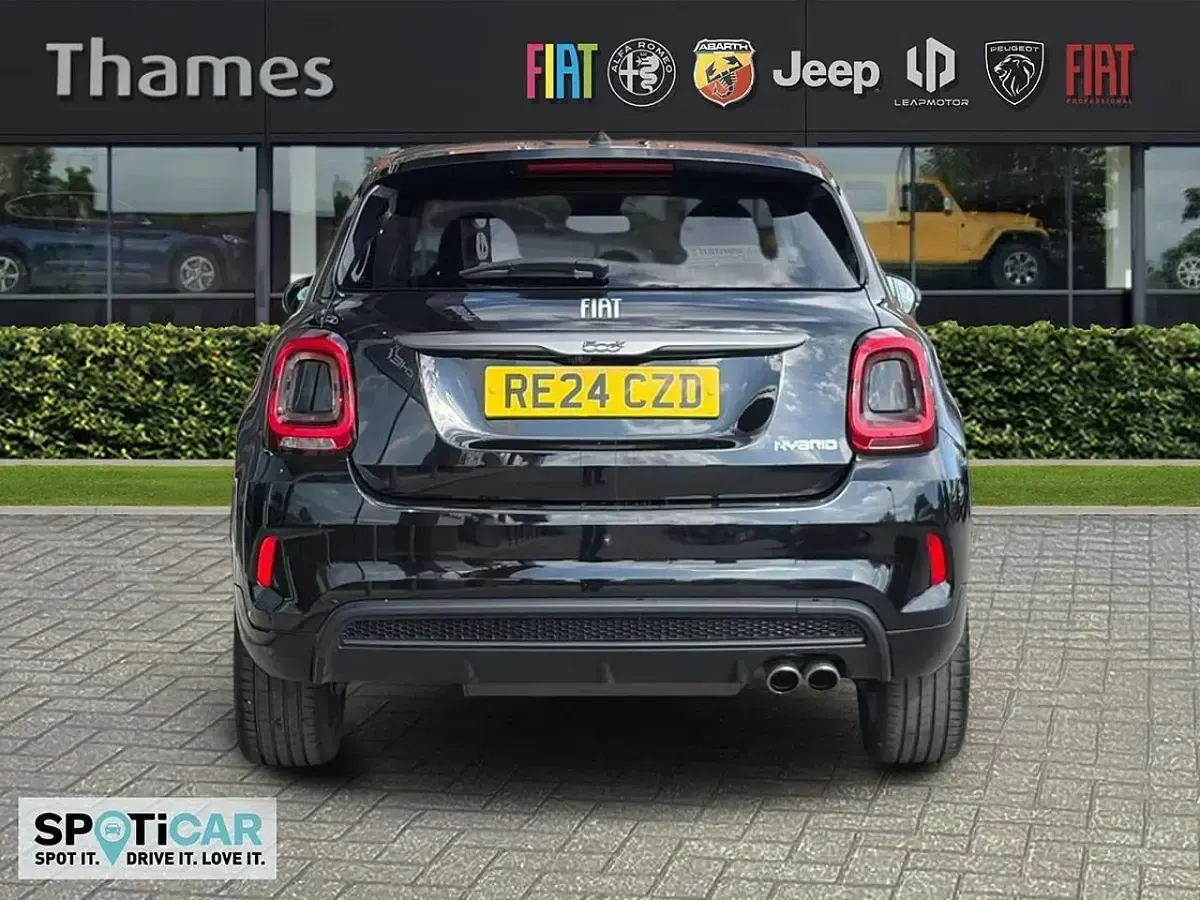 Usado Fiat 500X Red 128 HP (94 kW) 2024 Preto SUV