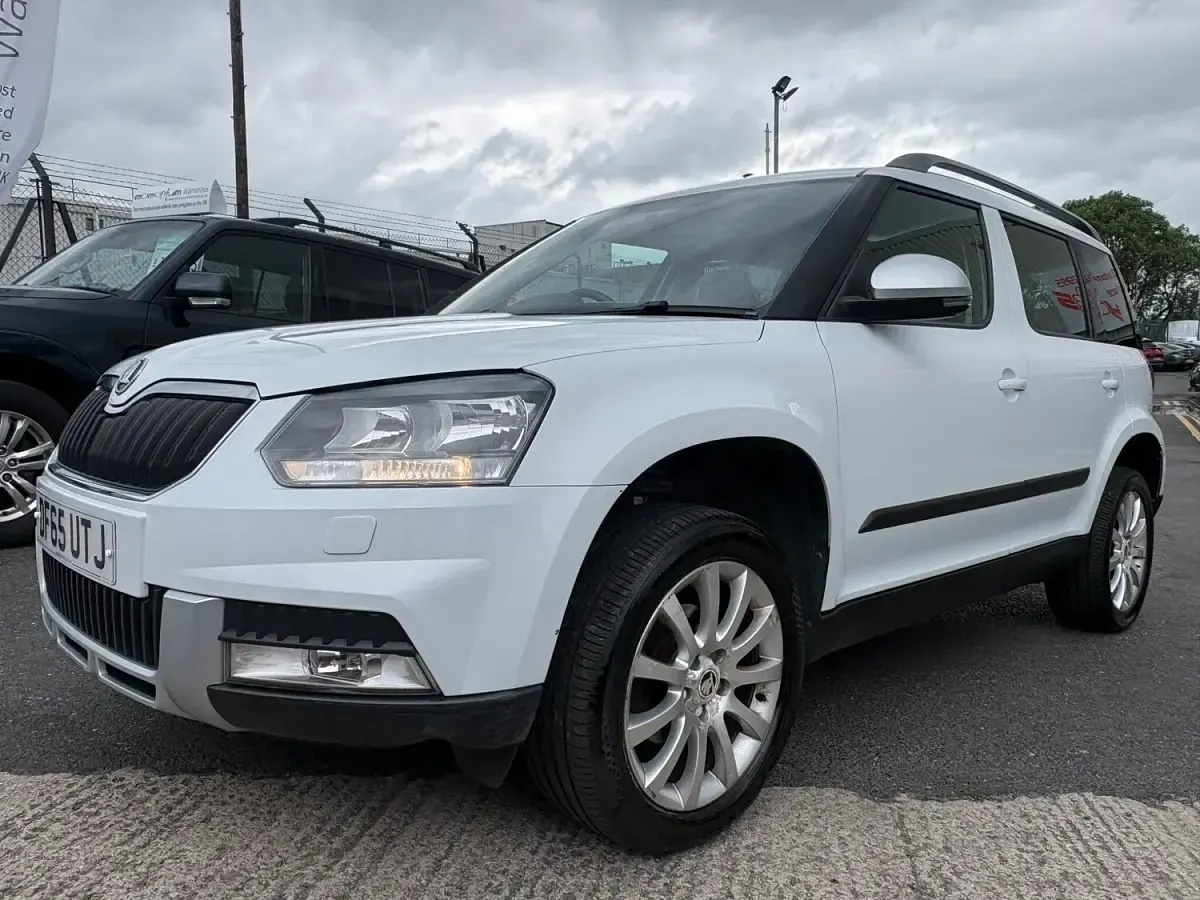 Used Skoda Yeti SE 110 HP (80 kW) 2015 White SUV