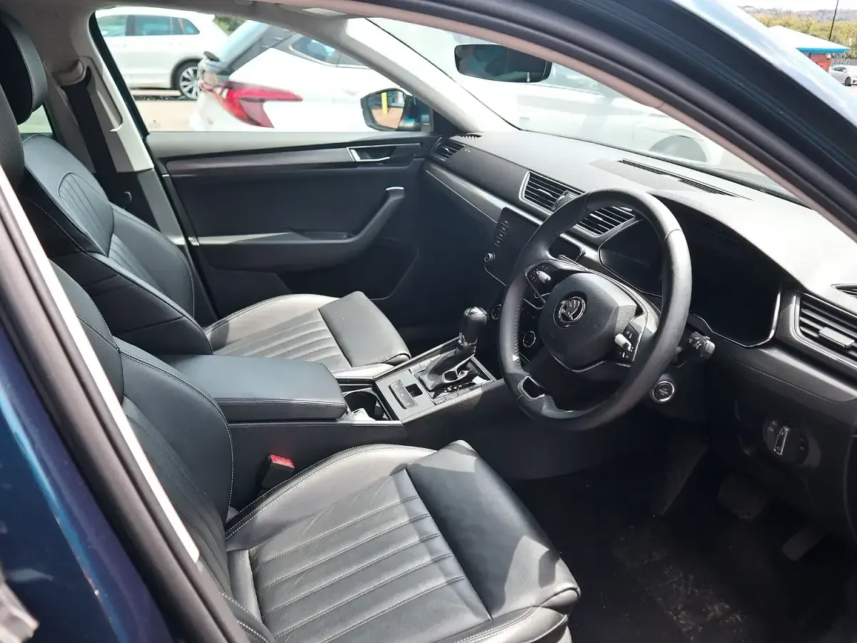 Used Skoda Superb SE L 2023 Blue Hatchback