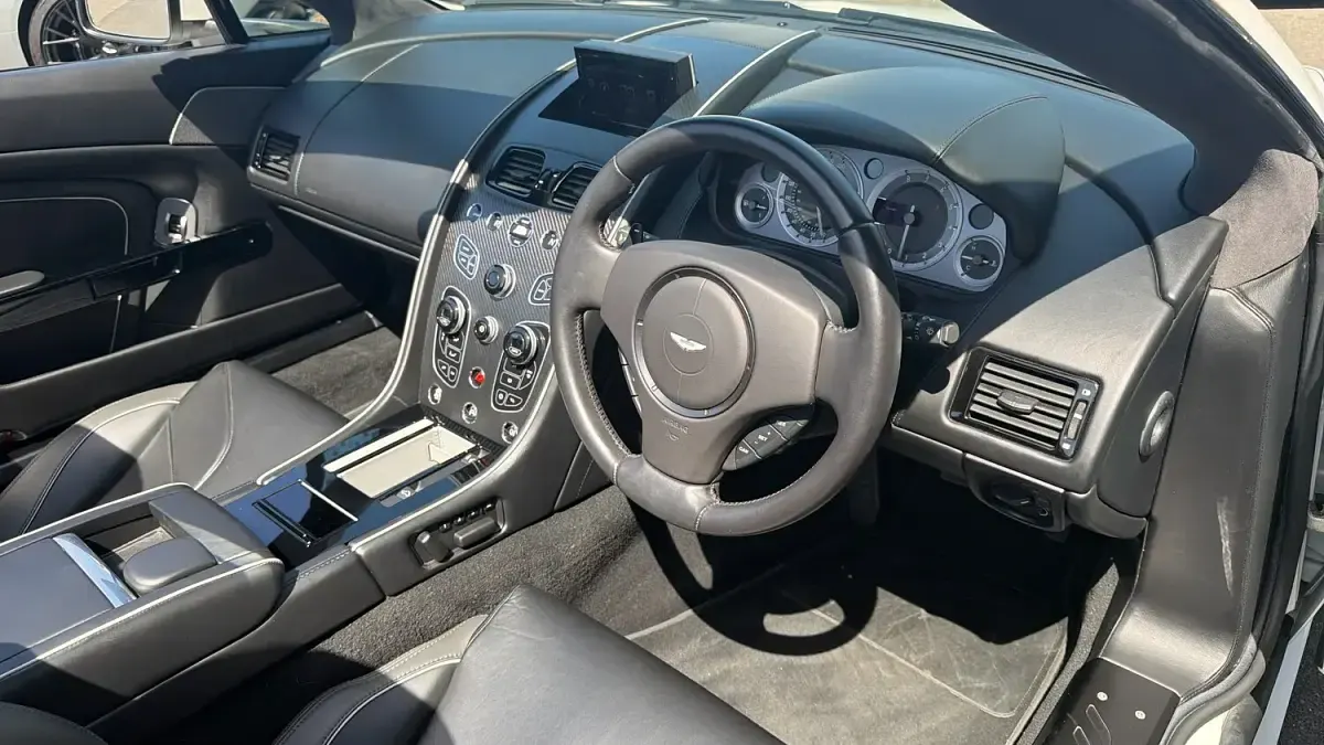 Used Aston Martin Vantage 430 HP (316 kW) 2018 White Coupe