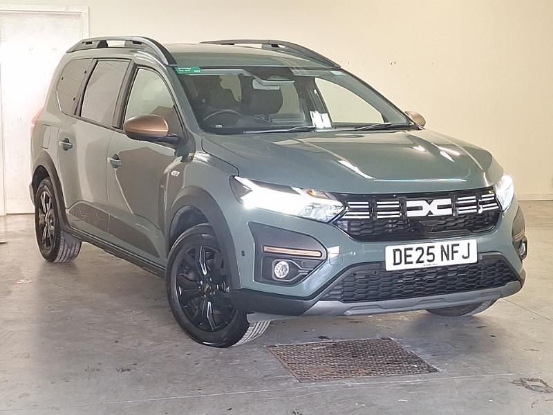 Used Dacia Jogger Extreme 140 HP (102 kW) 2025 Green MPV