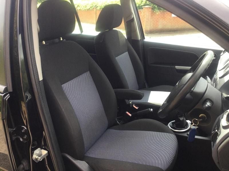 Used Ford Fusion Zetec 2011 Black Hatchback