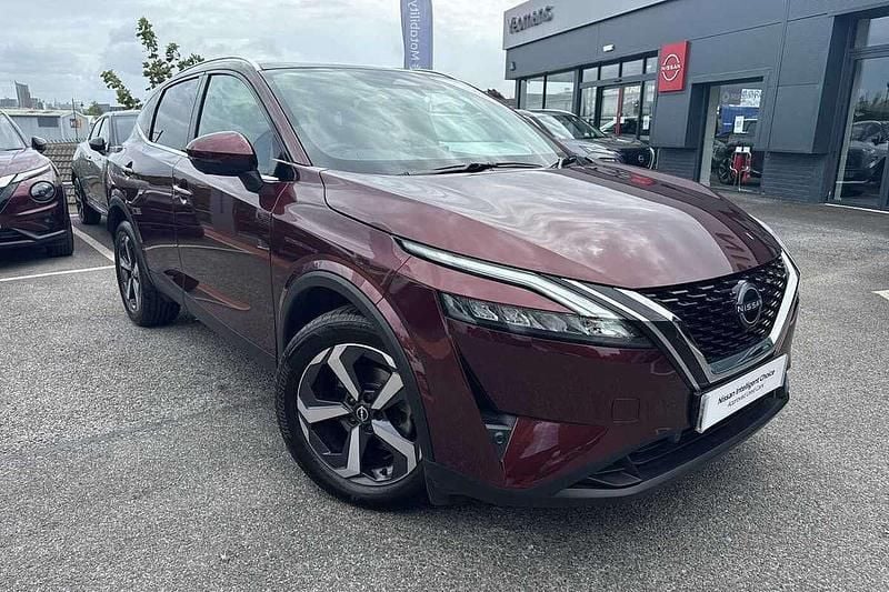 Red Used 2024 Nissan Qashqai N-Connecta SUV | £21,490 (Fair price) - Image 1/4