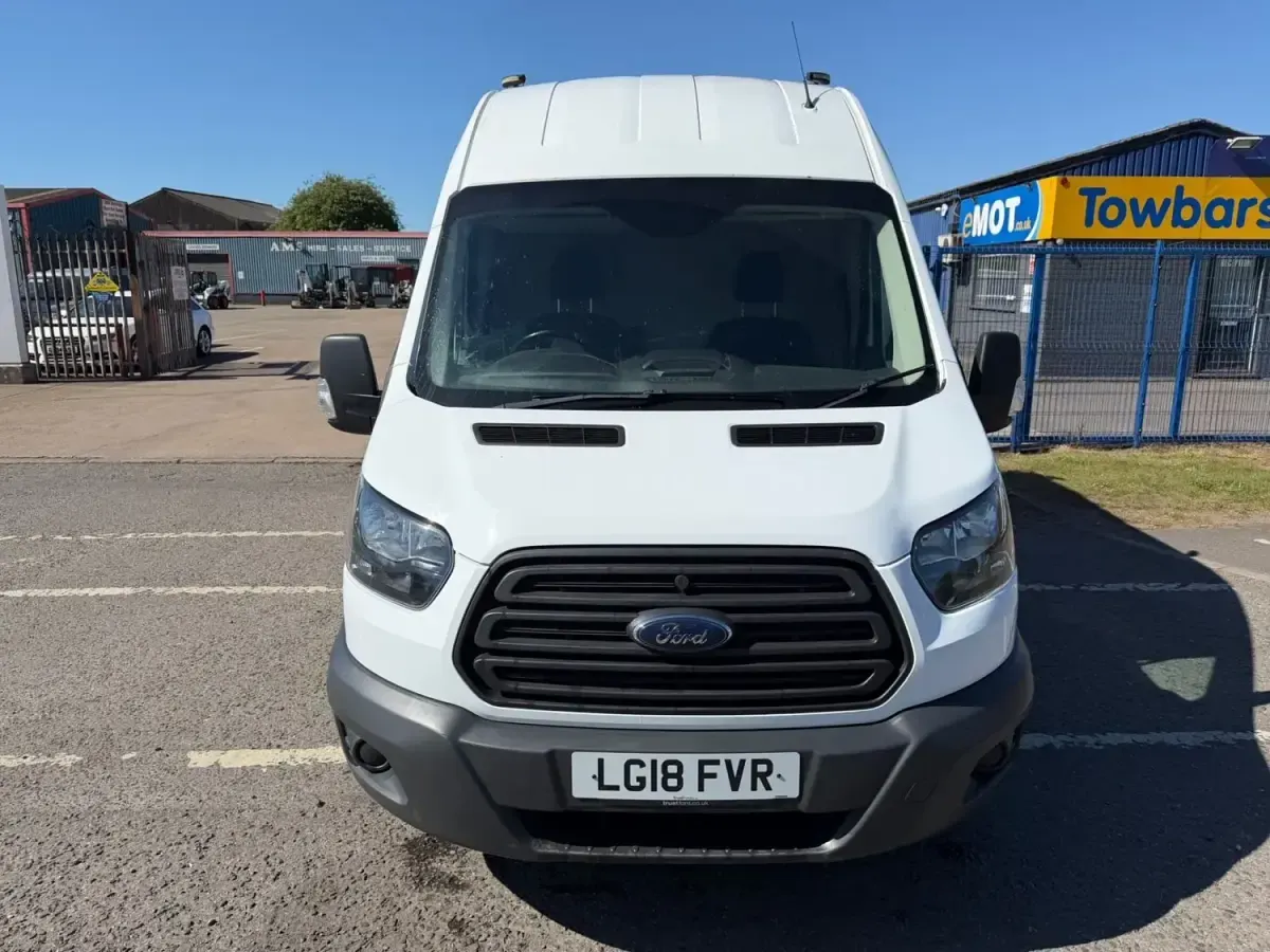 Usado Ford Transit 2018 Branco Monovolume