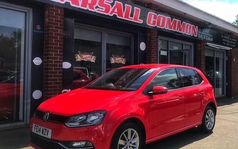 Used VW Polo SE 90 HP (66 kW) 2014 Red Hatchback