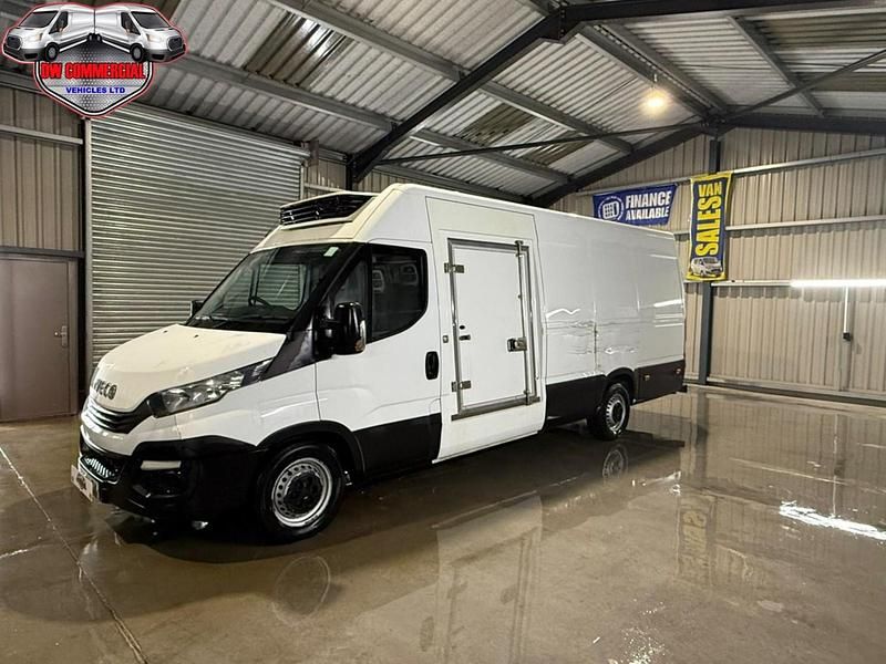 Used Iveco Daily 140 HP (102 kW) 2018 White Van