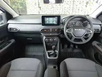 Used Dacia Jogger Extreme 109 HP (80 kW) 2024 White MPV