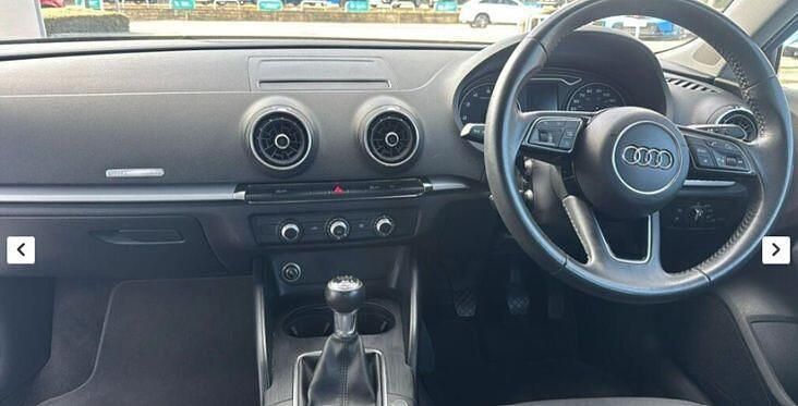 Used Audi A3 Sportback Design 116 HP (85 kW) 2019 Arctic white Hatchback