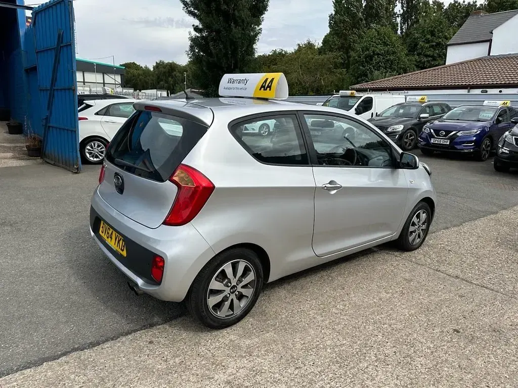 Used Kia Picanto 68 HP (50 kW) 2014 Silver Hatchback