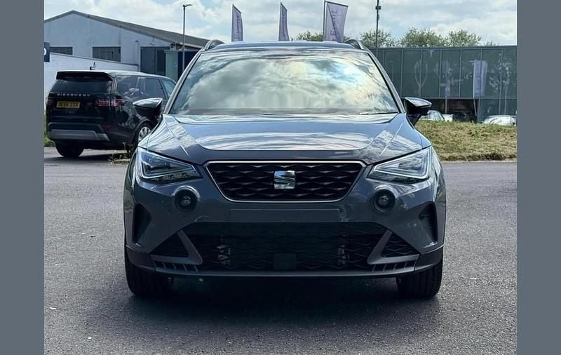 Graphene grey with black roof New 2025 Seat Arona Black Edition SUV | £24,929 - Image 1/4
