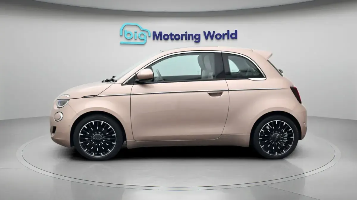 Used Fiat 500e La Prima 86 kW (118 HP) 2022 Gold Hatchback