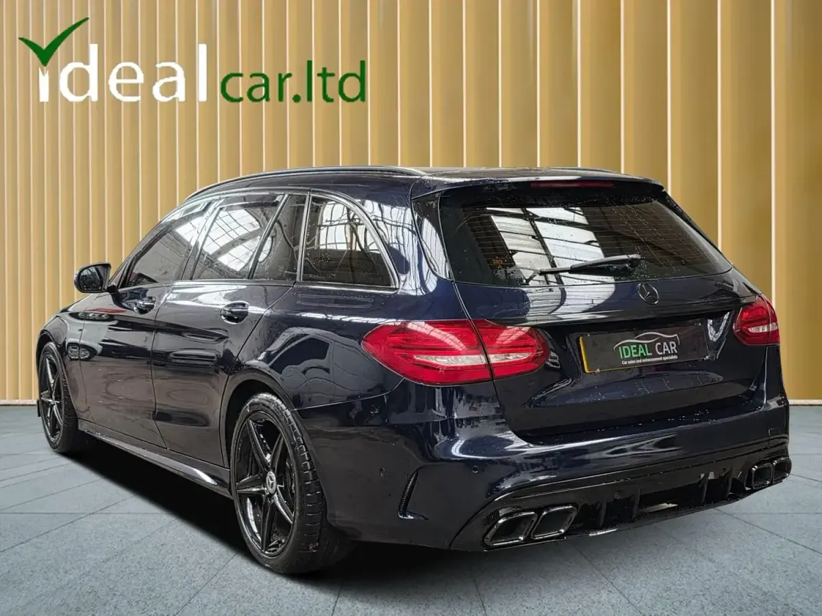 Używany Mercedes C220 AMG line 2018 Niebieski Kombi