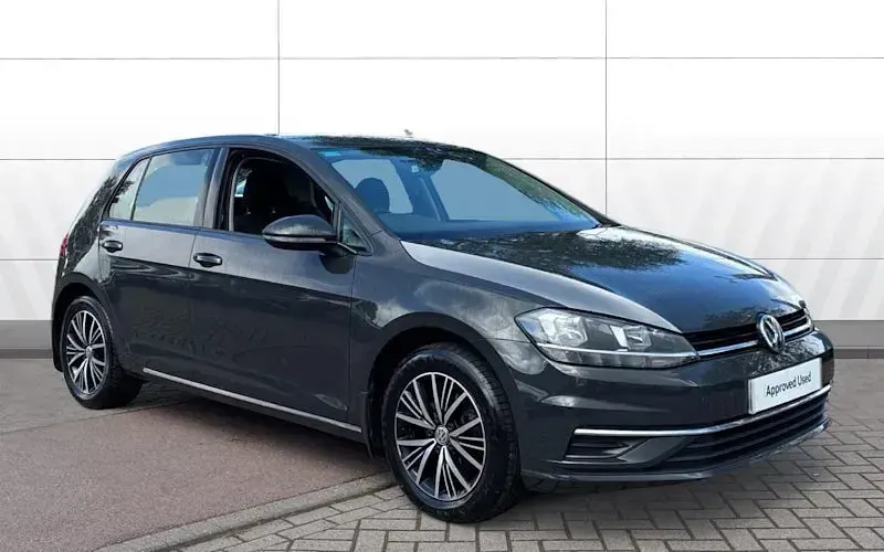 Used VW Golf VII SE 125 HP (91 kW) 2017 Hatchback