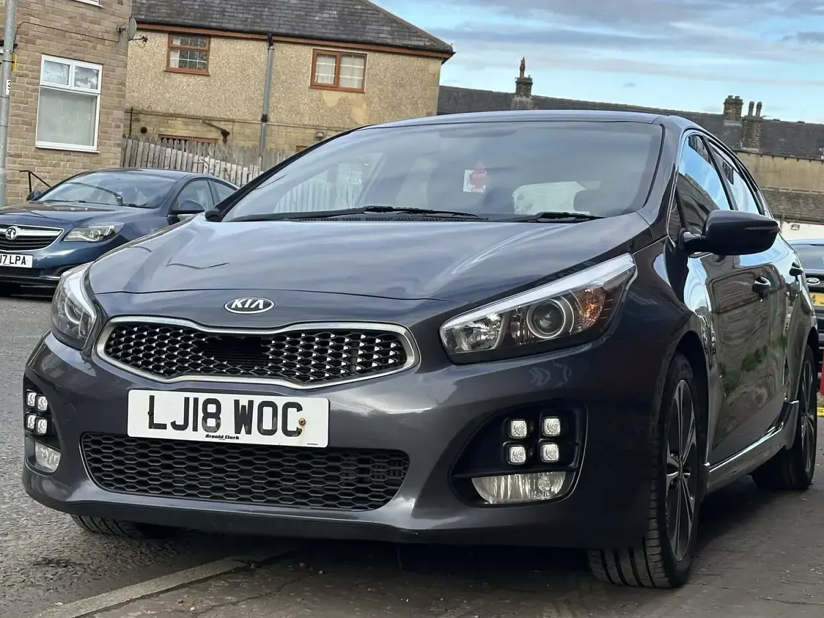 Used Kia Ceed GT-Line 136 HP (100 kW) 2018 Silver Hatchback