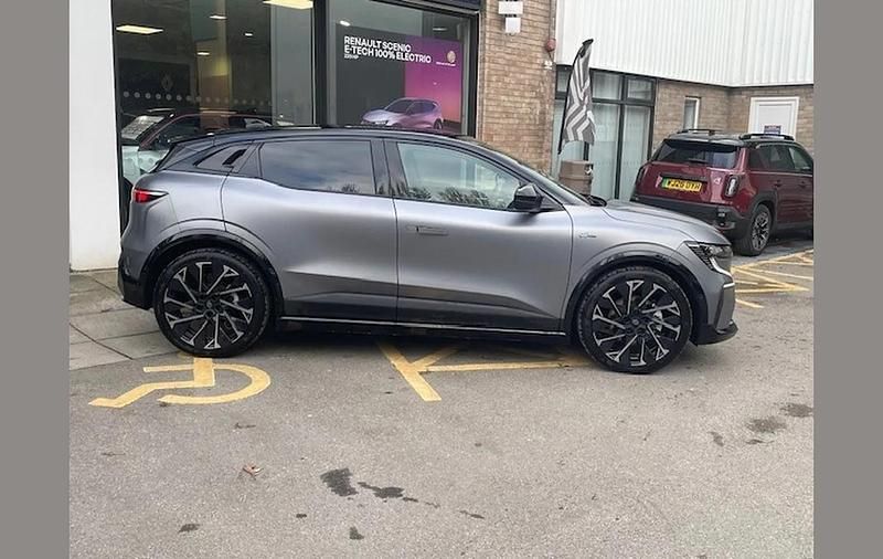 Used Renault Megane E-Tech Techno Esprit Alpine 160 kW (218 HP) 2025 Grey  Hatchback