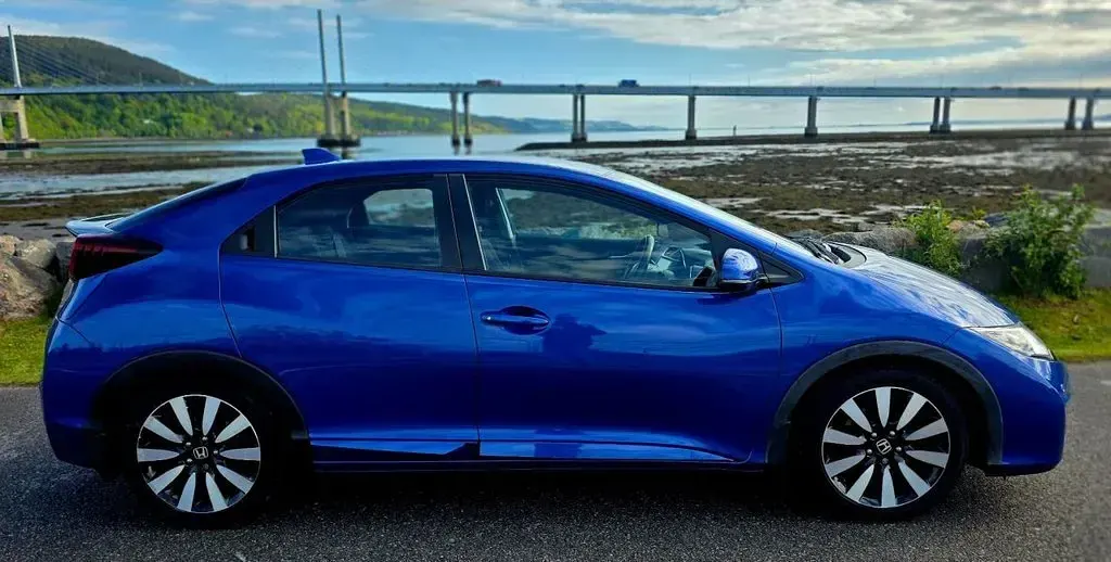 Used Honda Civic SE Plus 142 HP (104 kW) 2016 Blue Hatchback
