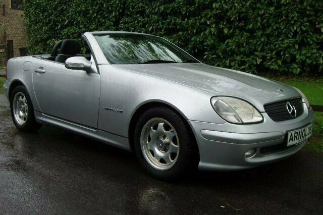 Used 2001 Mercedes SLK200 Cabriolet | £3,995 (Expensive) - Image 1/2