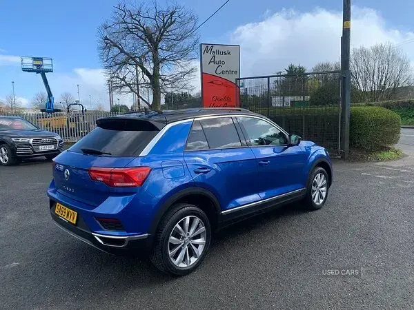 Used VW T-Roc Design 115 HP (84 kW) 2019 Blue SUV