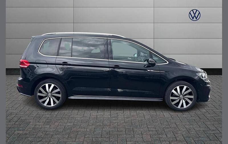 Used VW Touran R-line 190 HP (139 kW) 2019 Black MPV