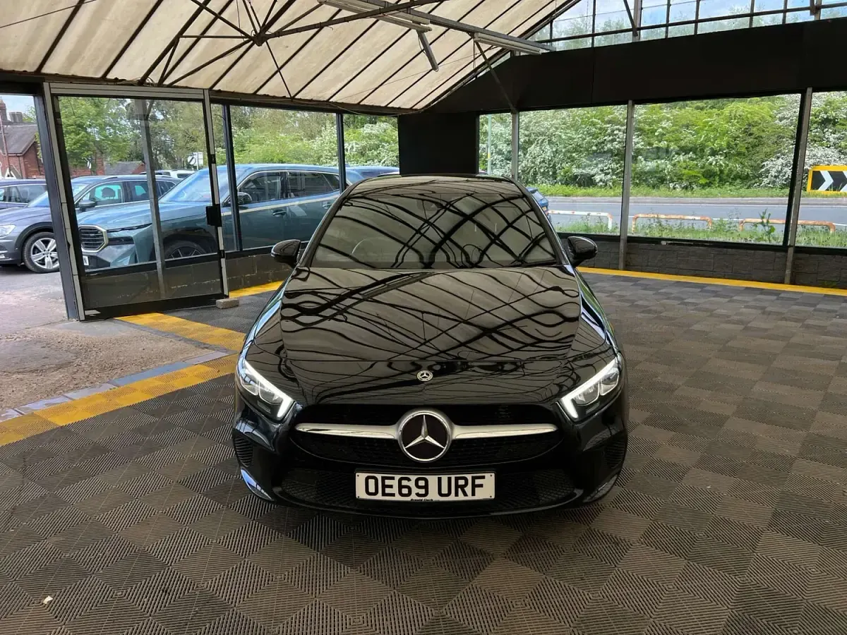 Usado Mercedes A200 163 HP (119 kW) 2019 Preto Sedan
