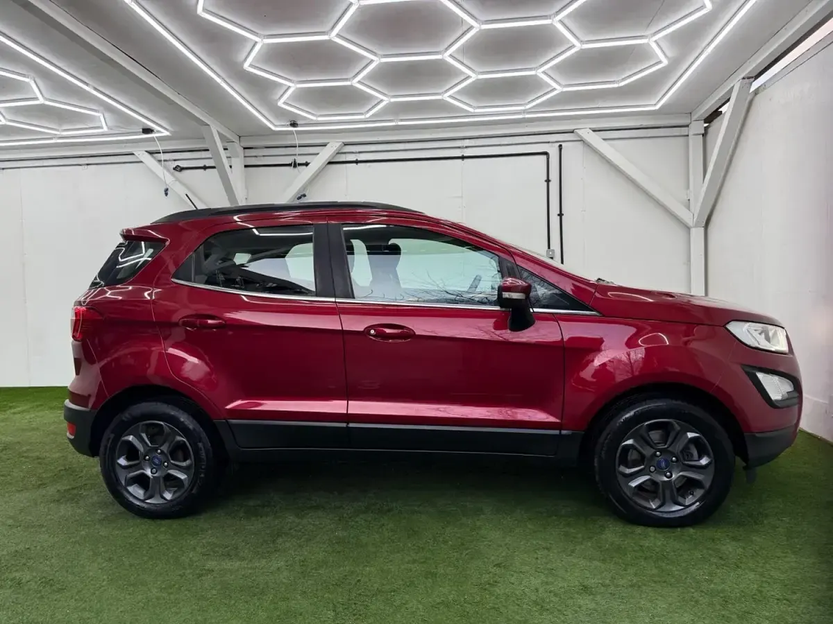 Used Ford Ecosport Zetec 125 HP (91 kW) 2018 Red SUV