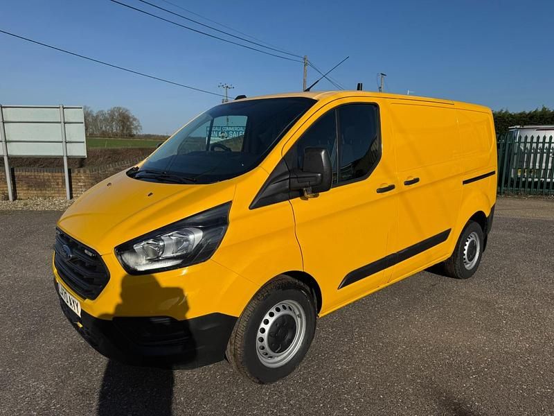 Used Ford Transit Custom 130 HP (95 kW) 2021 Yellow Van
