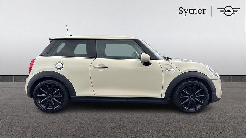 Used Mini Cooper S Hatch 189 HP (139 kW) 2015 White Hatchback