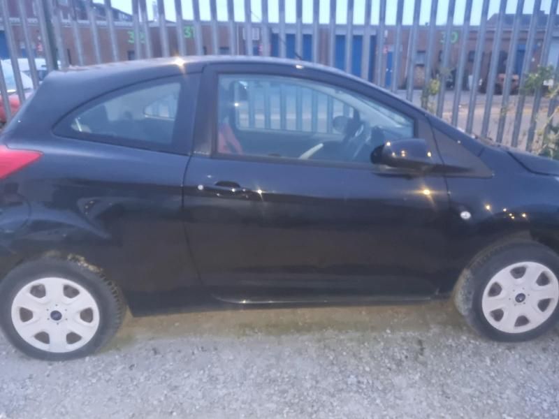 Używany Ford Ka 69 KM (50 kW) 2012 Czarny Hatchback
