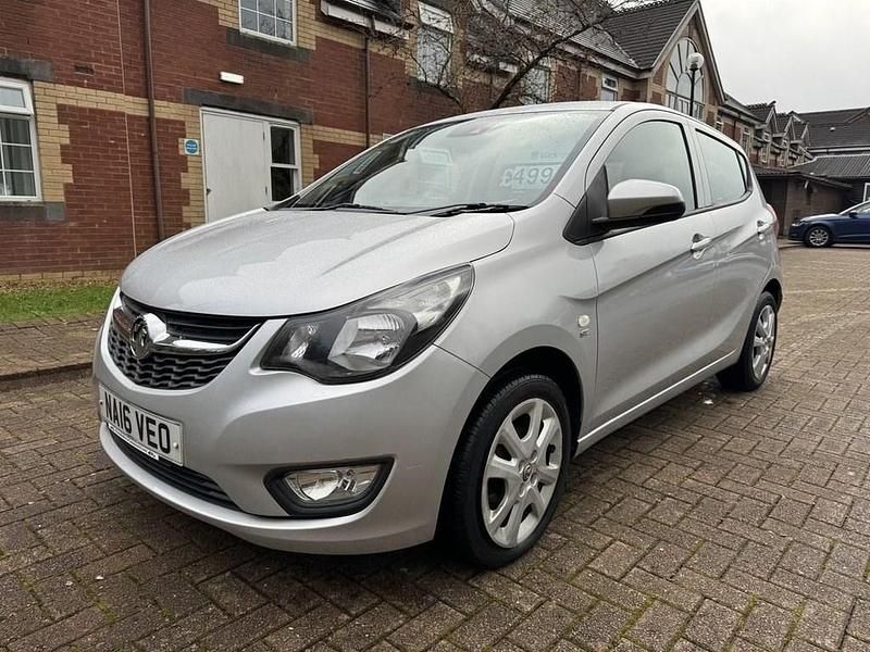 Silver Used 2016 Vauxhall Viva Hatchback | £3,495 (Good price) - Image 1/4