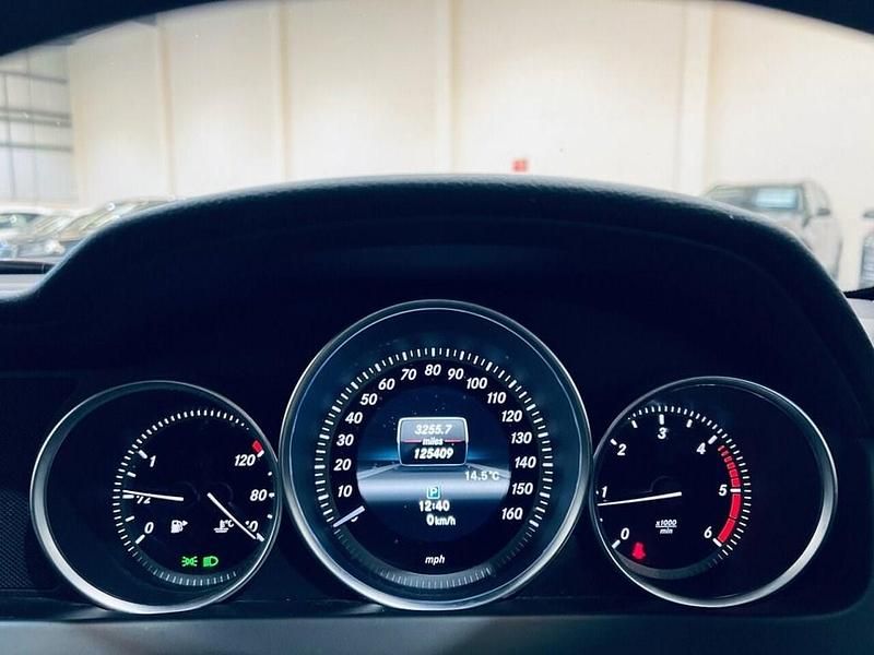 Begagnad Mercedes C220 Executive 2012 Svart Kombi