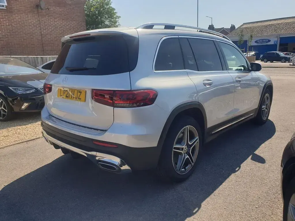 Used Mercedes GLB200 AMG line 163 HP (119 kW) 2021 Silver SUV