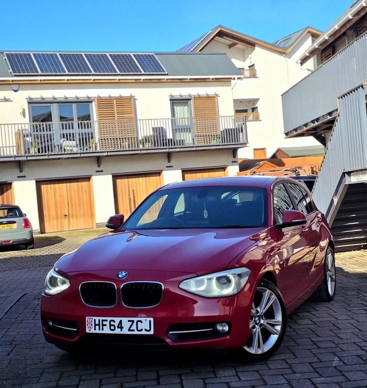 Used BMW 118 Sport Line 2014 Red Hatchback