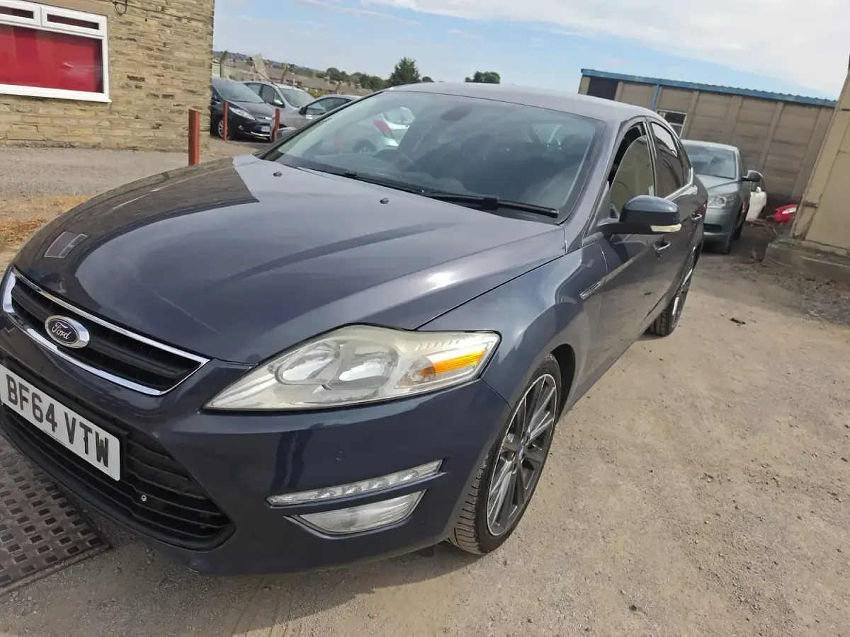 Used Ford Mondeo Business Edition 140 HP (102 kW) 2014 Grey Hatchback