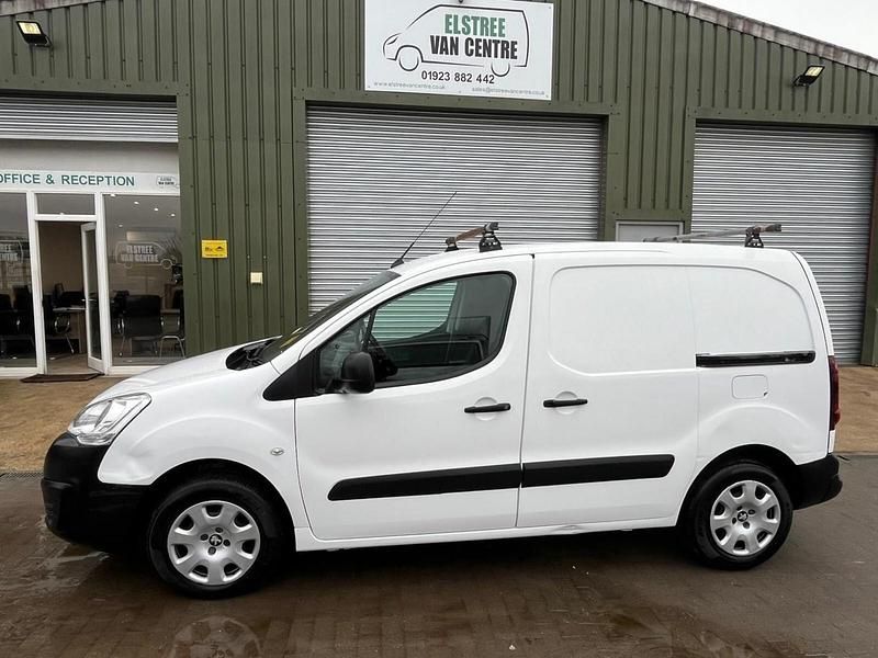 Used Peugeot Partner 98 HP (72 kW) 2018 White