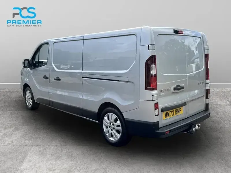 Used Renault Trafic 2022 Highland grey