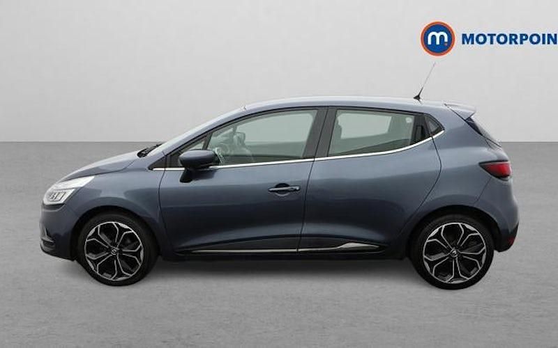 Used Renault Clio IV Dynamique 90 HP (66 kW) 2017 Grey Hatchback