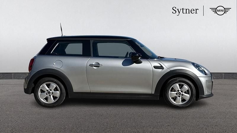 Used Mini Cooper Classic 134 HP (98 kW) 2023 Silver Hatchback