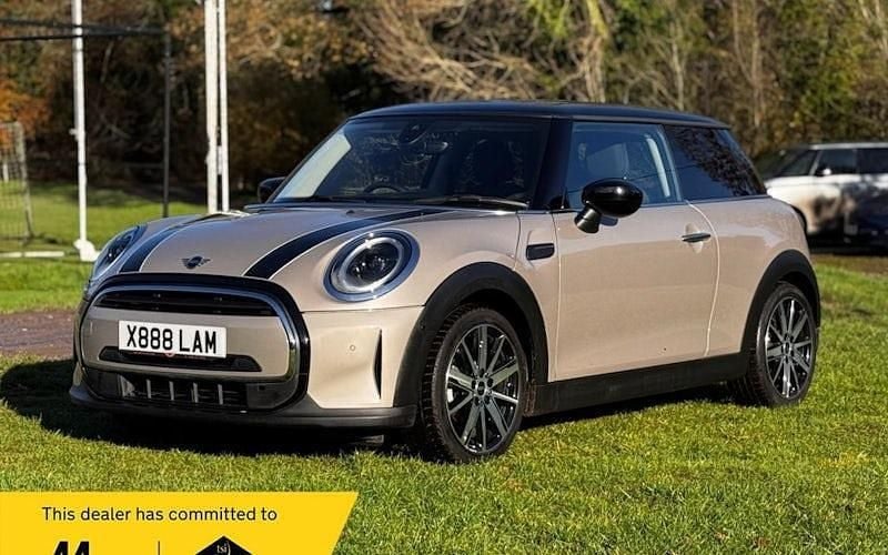 Usado Mini Cooper Classic 136 HP (100 kW) 2022 Citadino