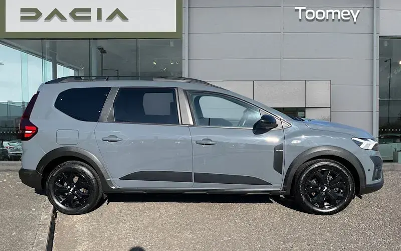 Usado Dacia Jogger Extreme 110 HP (80 kW) 2023 Cinzento Monovolume