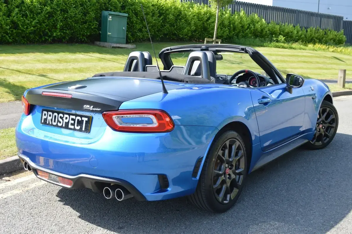 Used Abarth 124 Spider 170 HP (125 kW) 2019 Isola delba blue metallic Cabriolet
